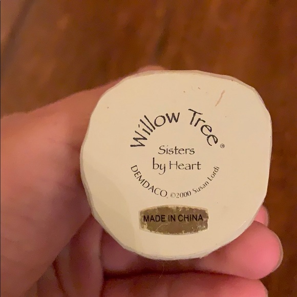 Willow Tree Sisters by Heart & Friendship - Picture 4 of 11